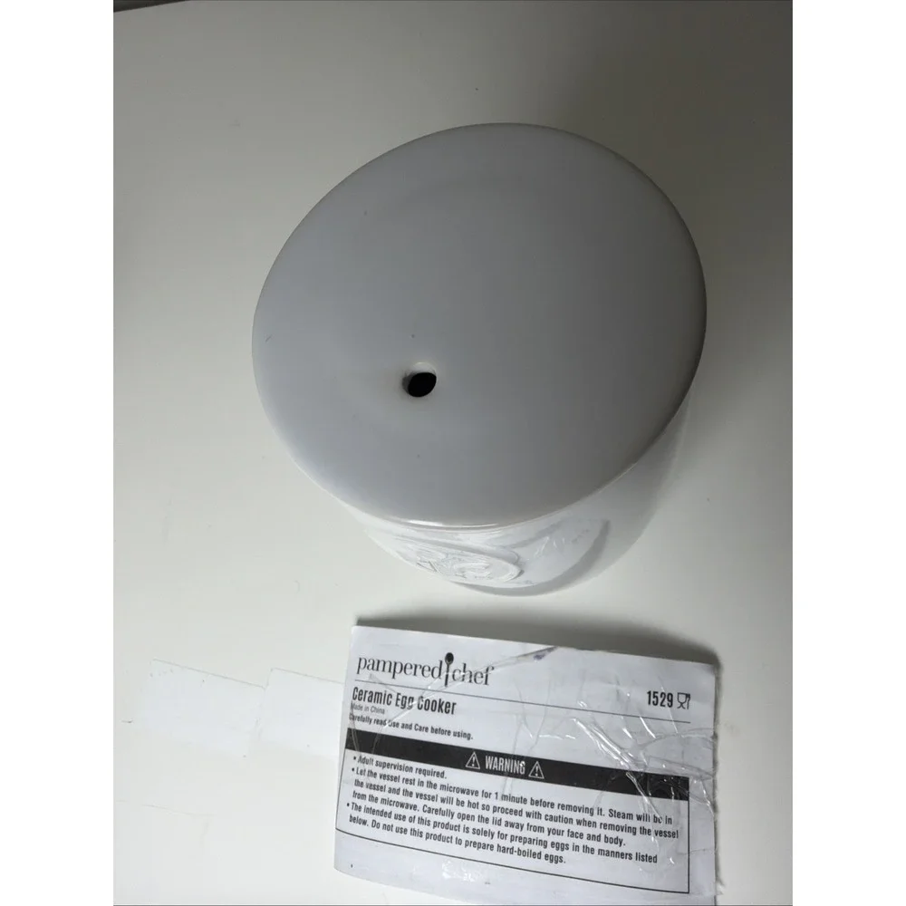Pampered Chef Ceramic Egg Cooker Mug -‎ White No Sleeve With Lid